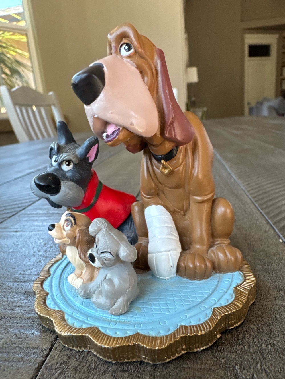 Disney Lady and the Tramp Trusty and Jock with Puppies Figurine - Picture 2 of 8